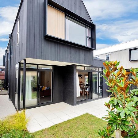 Blissful Breeze Townhouse With Parking And Patio Villa Auckland Exterior photo