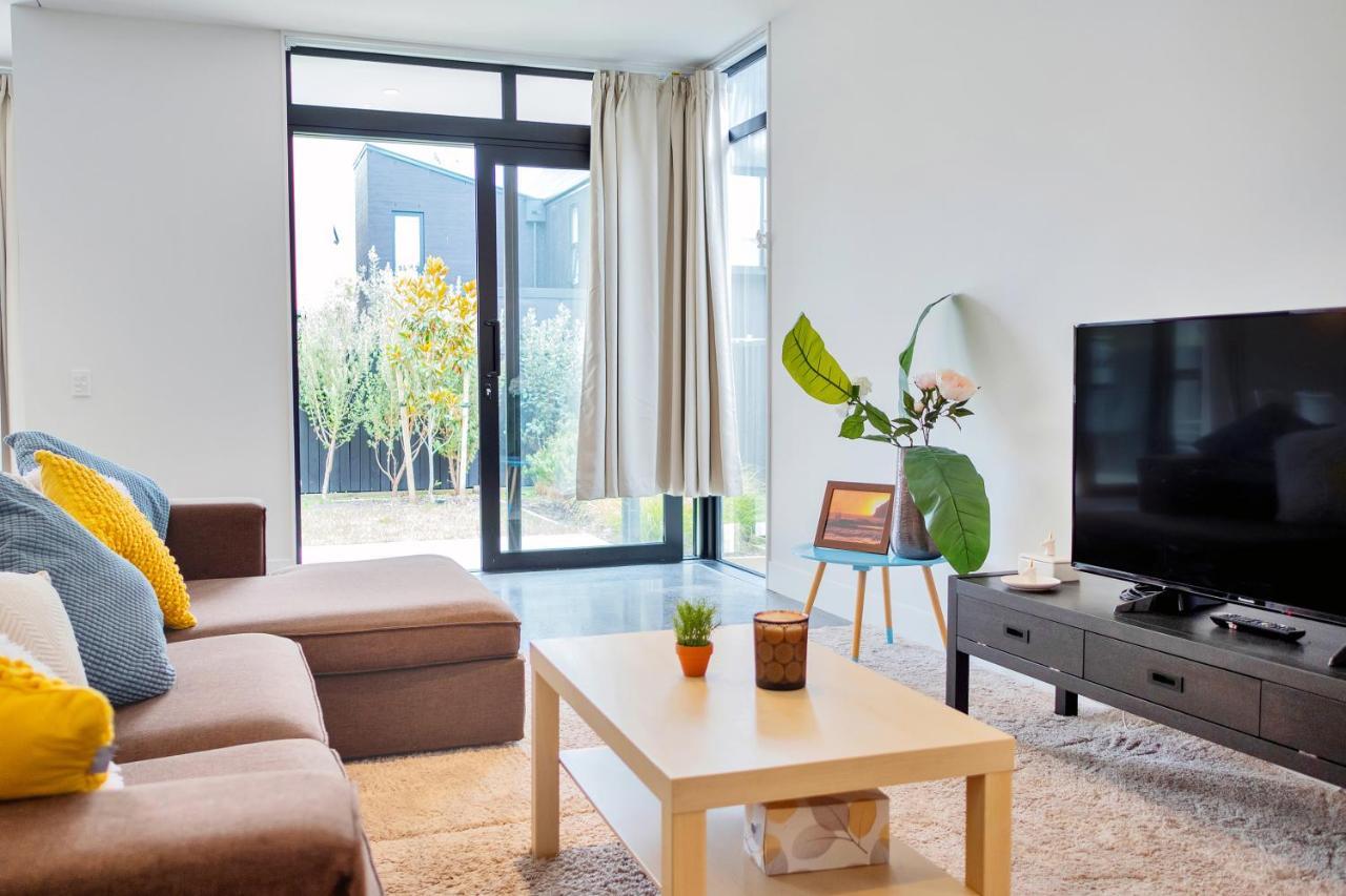 Blissful Breeze Townhouse With Parking And Patio Villa Auckland Exterior photo