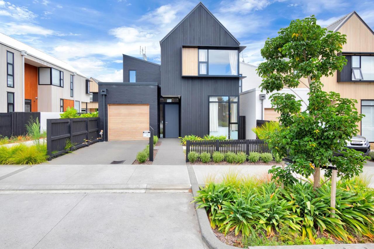 Blissful Breeze Townhouse With Parking And Patio Villa Auckland Exterior photo