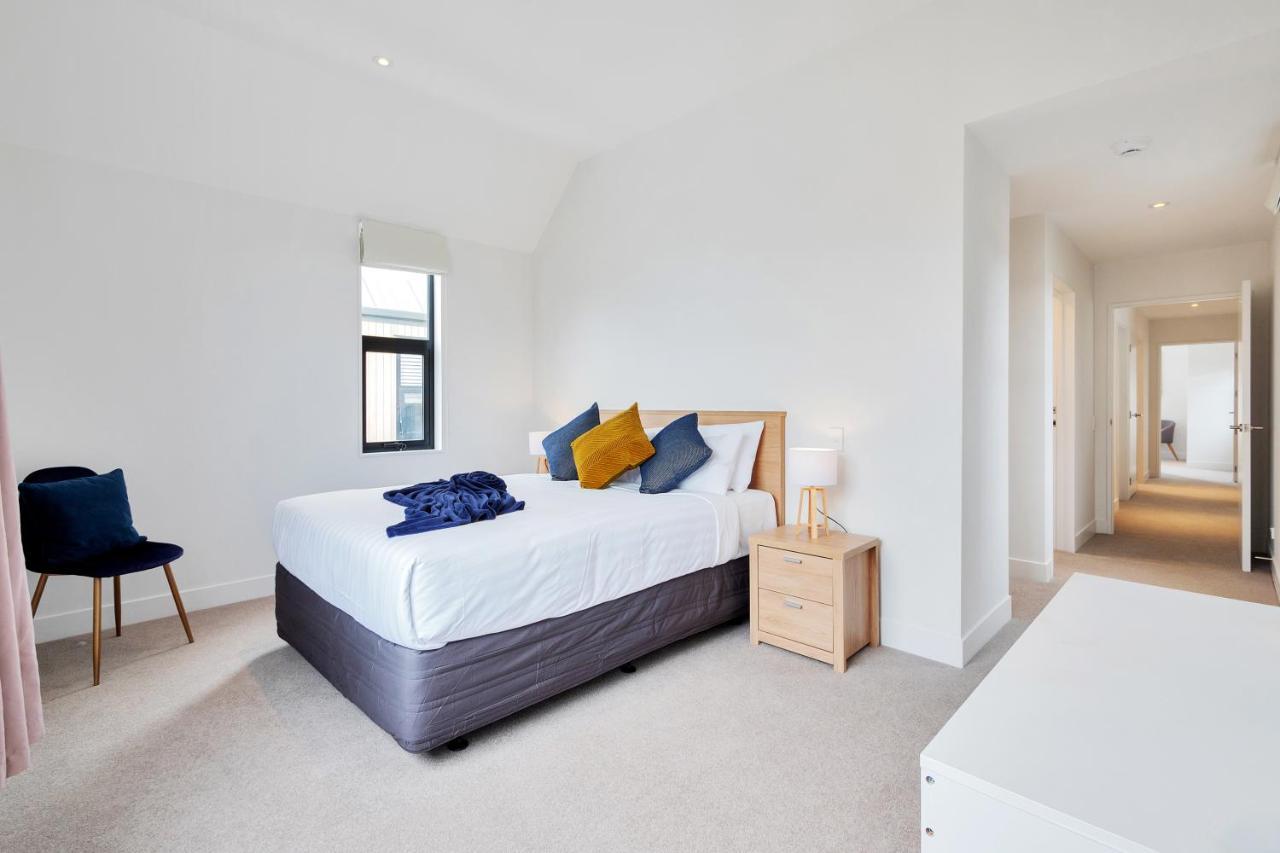 Blissful Breeze Townhouse With Parking And Patio Villa Auckland Exterior photo